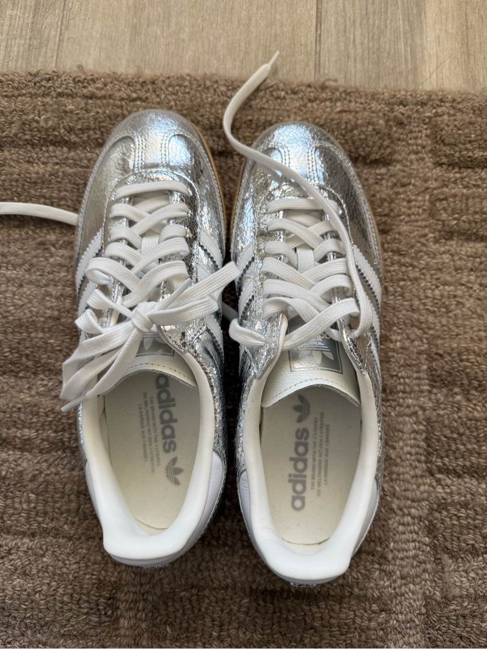 Adidas sambas Women's Silver Metallic Samba Sneakers size 7.5 - Picture 2 of 6
